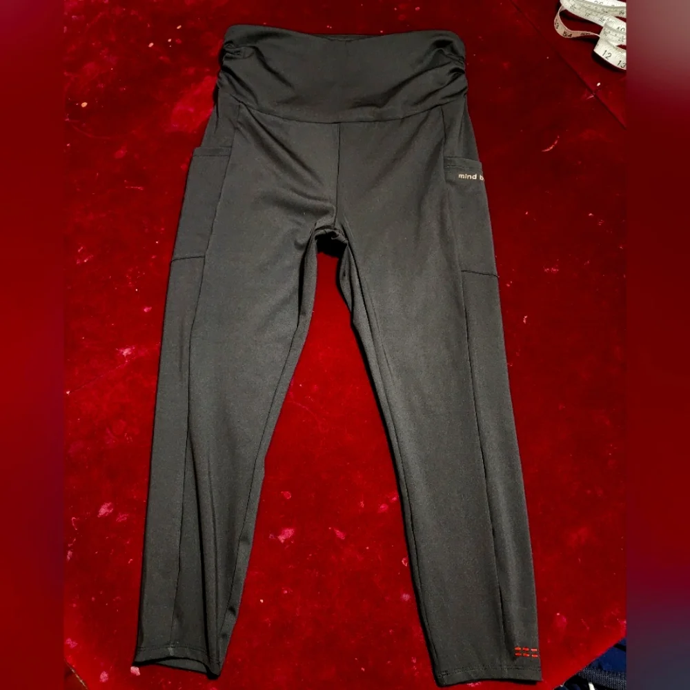 NWOT ... Peace Love World Regular Ruched Waist Leggings - Picture 1 of 6